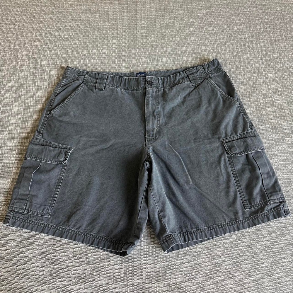 Basic Editions gray cargo shorts men's size 40